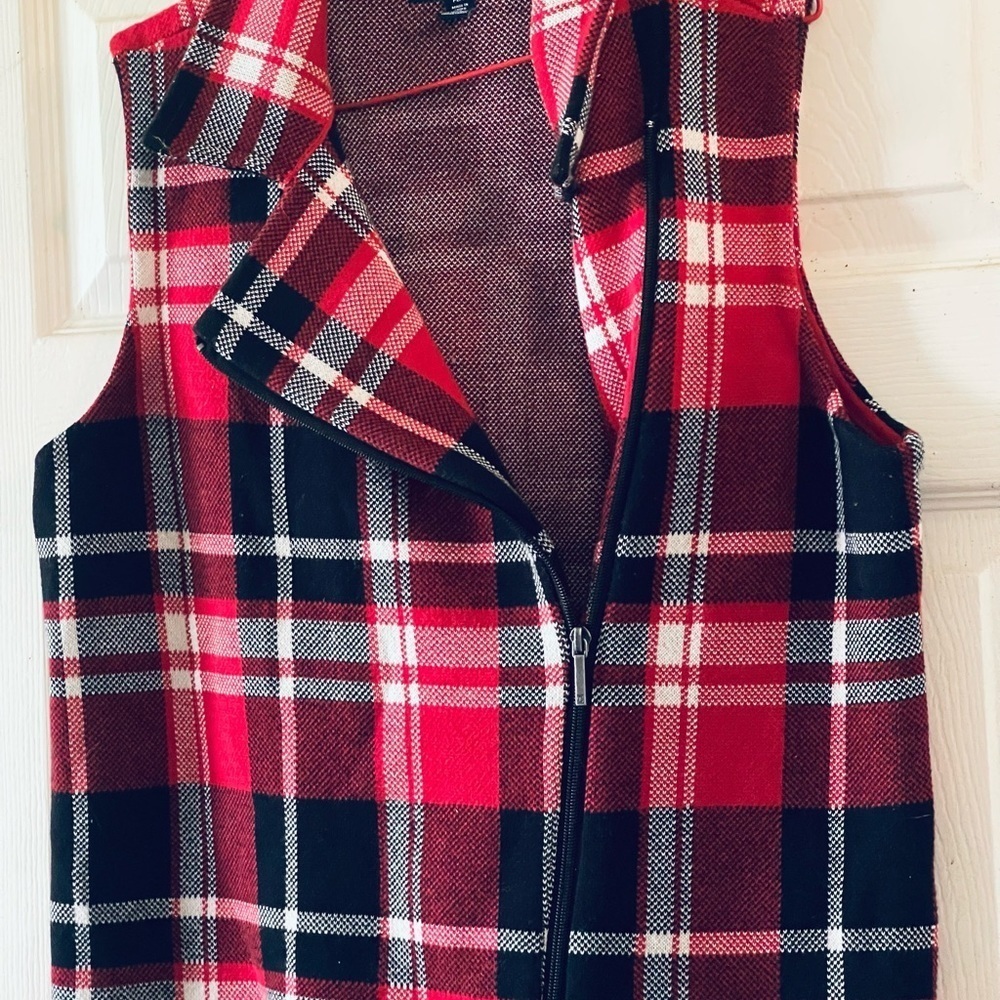 Chaps womens petite plaid zip up vest